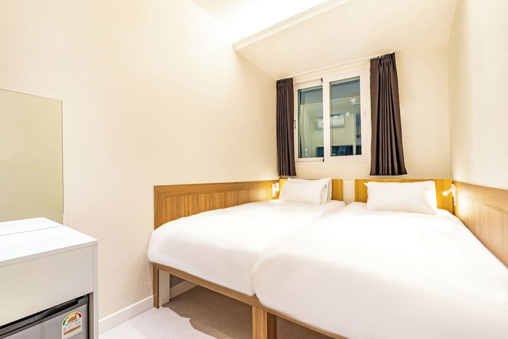U STAY MyeongDong Standard Twin Room 6