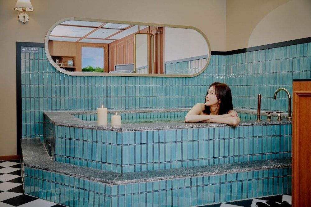 Private Spa Tub