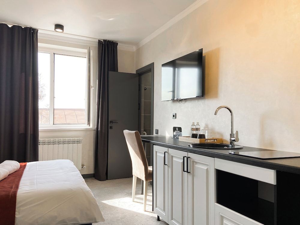 Beles Apartments Basic Twin Room, Courtyard View 17