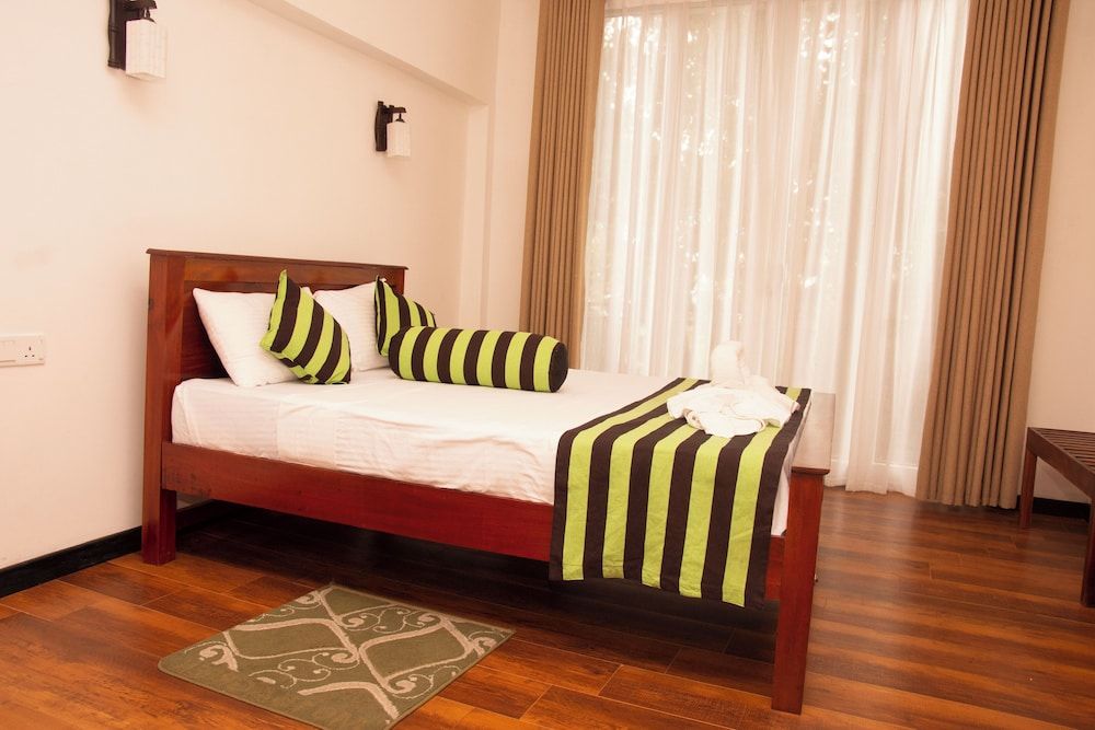 Peaceful Peak Deluxe Double Room, Balcony, Mountain View