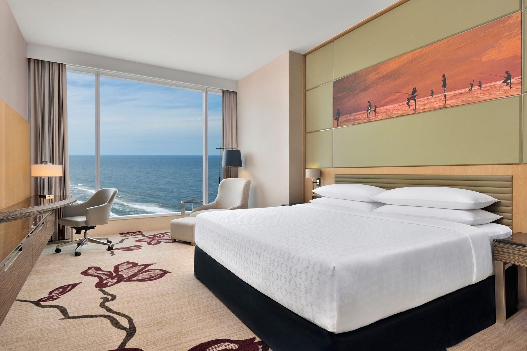 Sheraton Club, Club lounge access, Guest room, 1 King, Ocean view