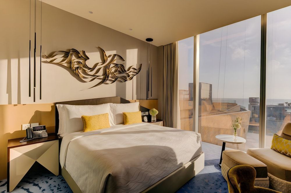 Room, 1 King Bed (Cityscape)