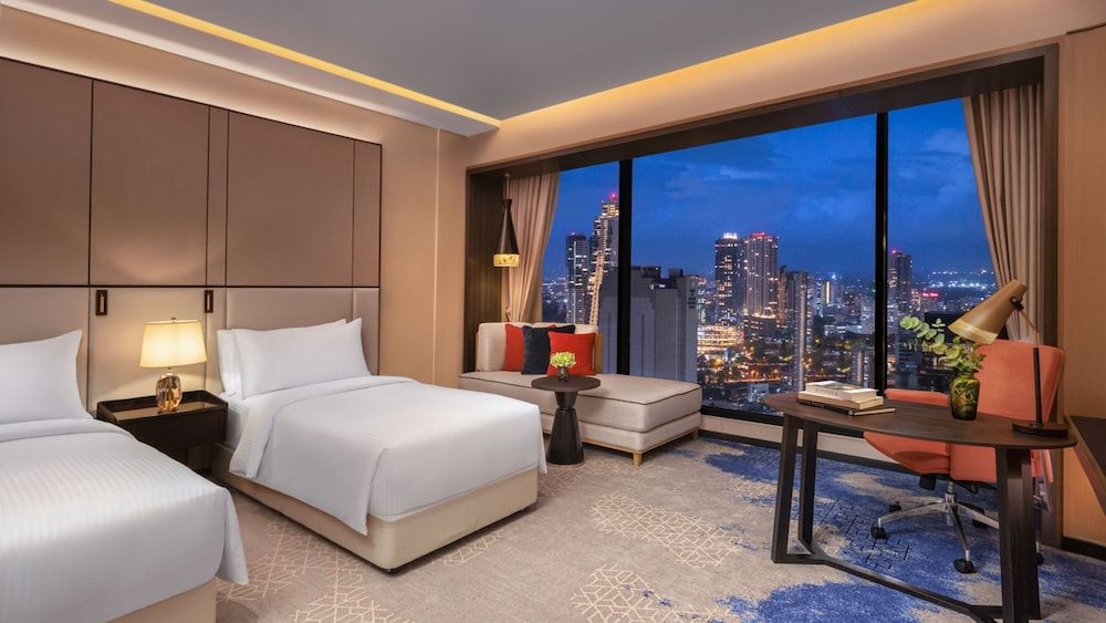 Amari Colombo Sri Lanka Deluxe Twin Room, City View 4