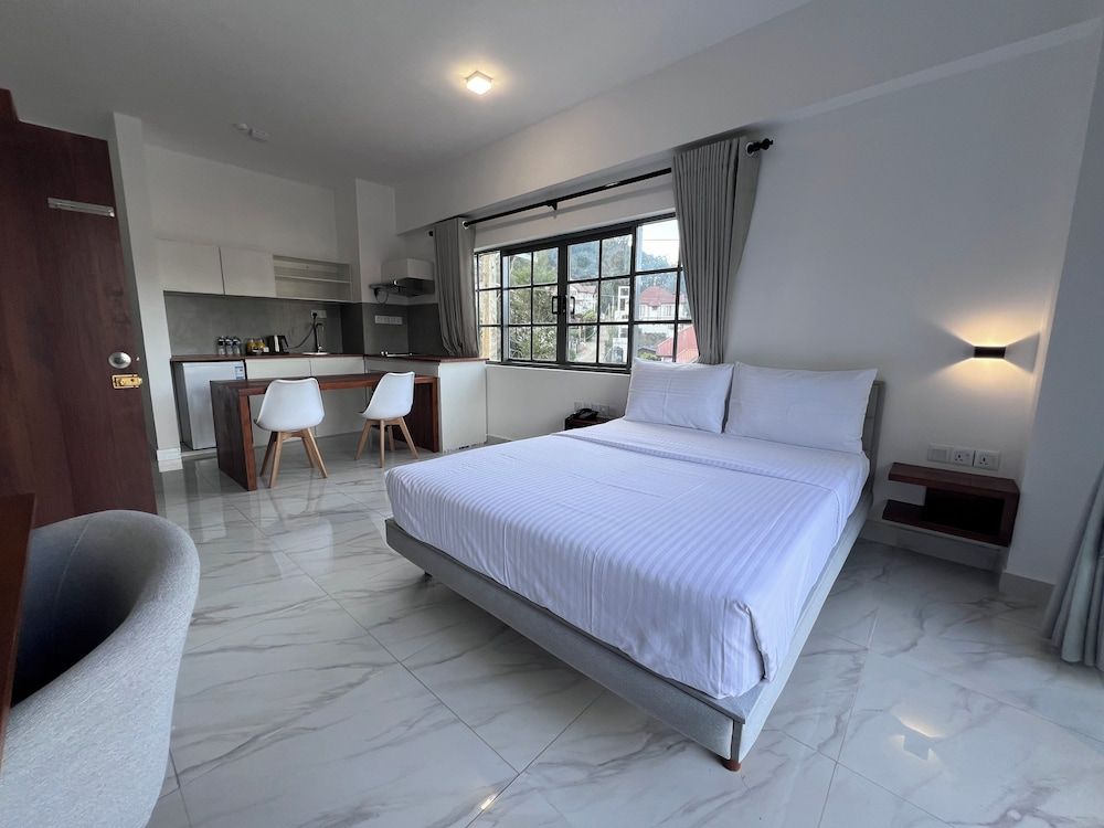 88th Nuwara Eliya Deluxe Double Room 3