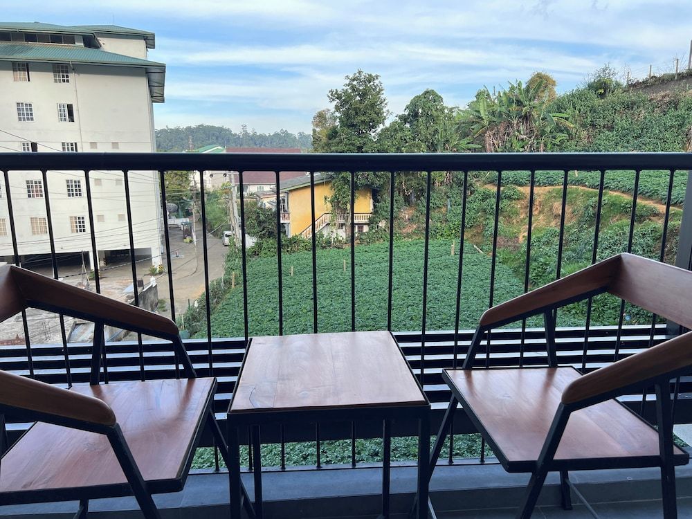 88th Nuwara Eliya Deluxe Double Room 4