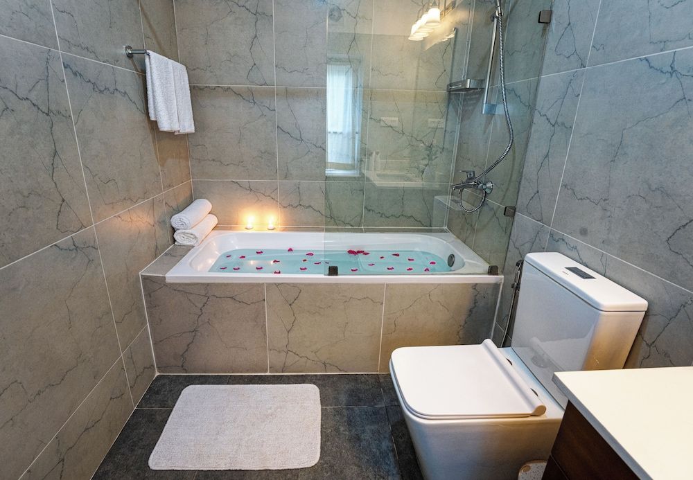 Winchester Little England Junior Suite 5