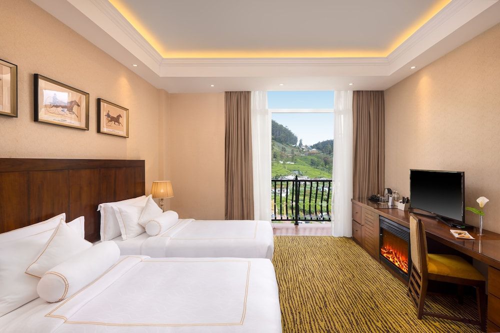 The Golden Ridge Hotel Deluxe Double or Twin Room, Non Smoking, Mountain View 3