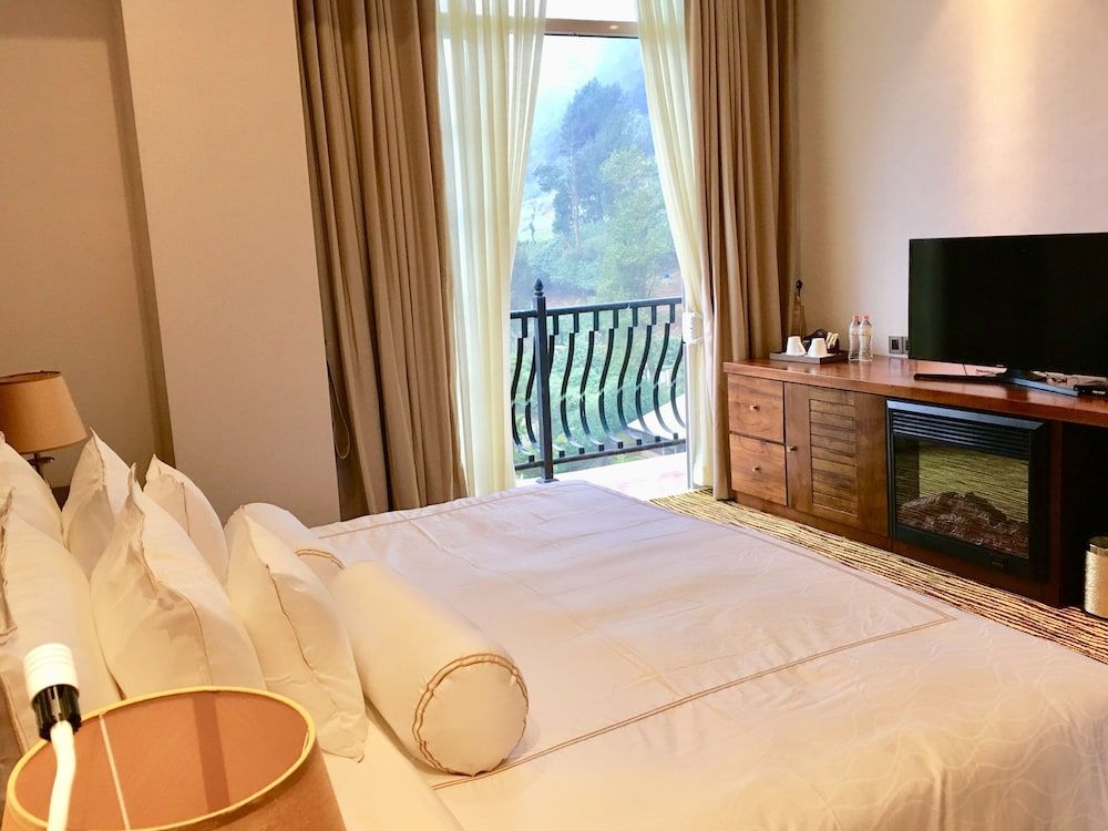 The Golden Ridge Hotel Deluxe Double or Twin Room, Non Smoking, Mountain View 6