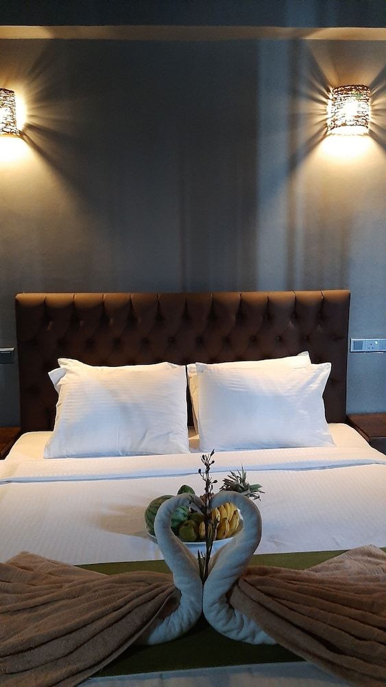 Tea Mount Forest Hotel Superior Double Room, 1 King Bed, Non Smoking, No Windows 4