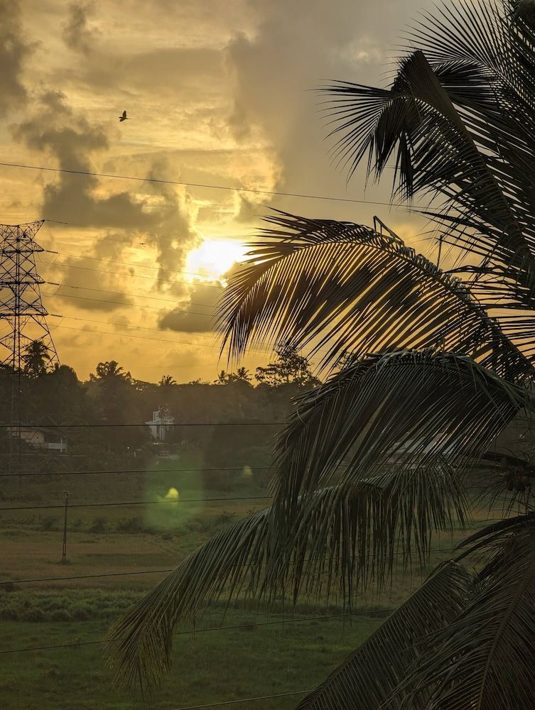 Room-the Villa Close To Surf Beach And G Room, 4 Bedrooms, Smoking, Balcony 6