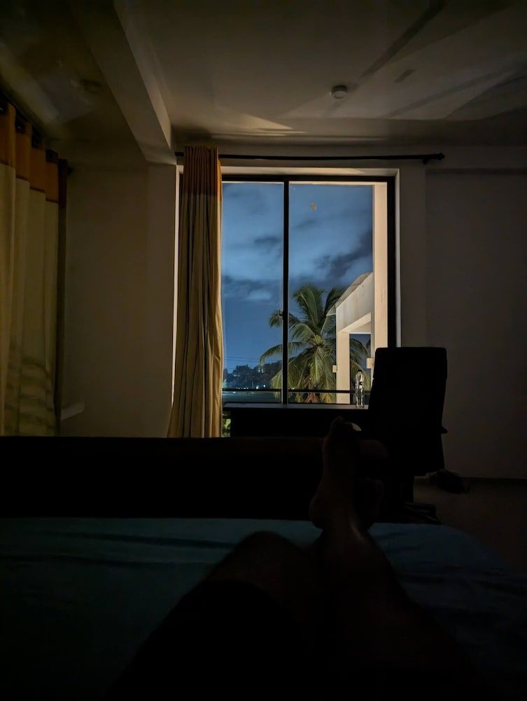 Room-the Villa Close To Surf Beach And G Room, 4 Bedrooms, Smoking, Balcony 14