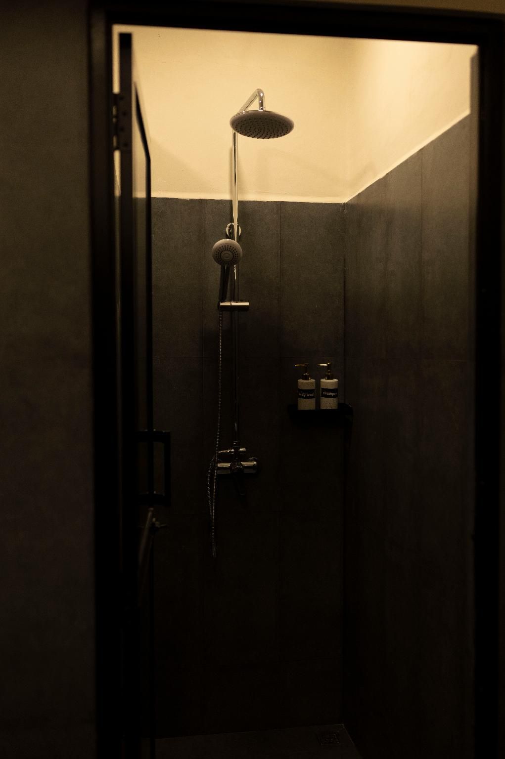 Bed in 6 Bed Dorm - Shared Facilities