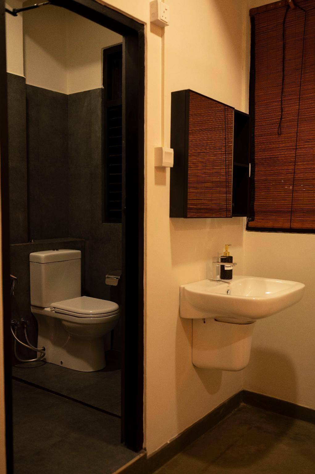 Snooze Station by Sydney Galle Double - Private Bathroom