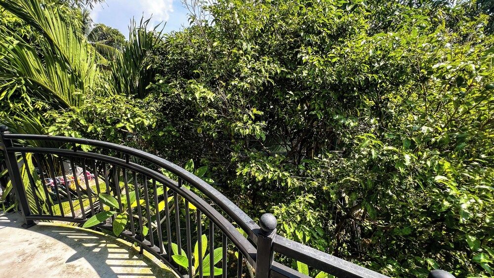 Galle Catamaran Villa Deluxe Double Room, 1 King Bed, Garden View 10