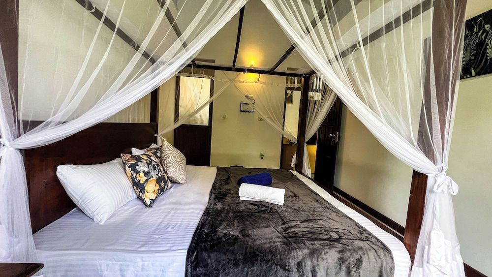 Galle Catamaran Villa Deluxe Double Room, 1 King Bed, Garden View 4