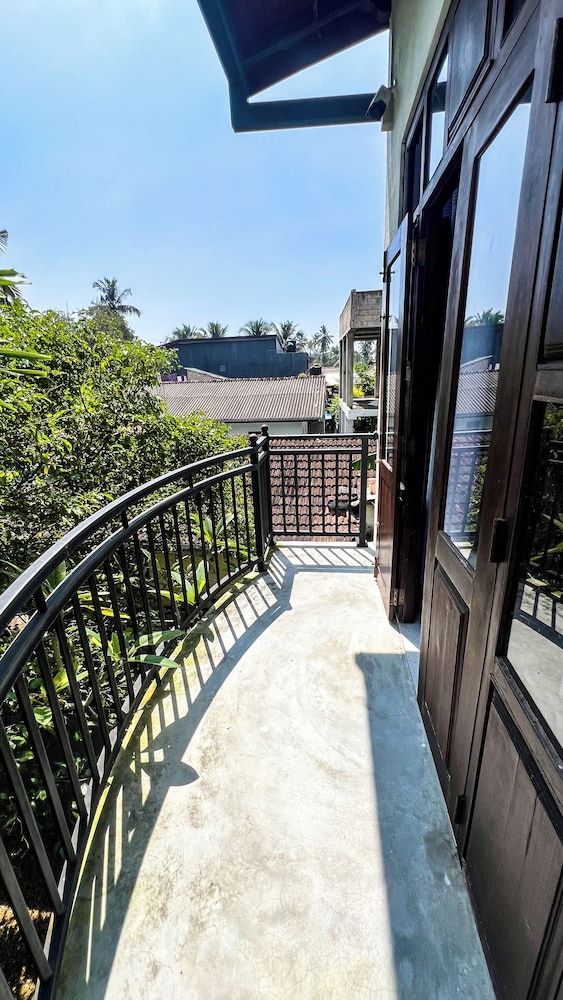 Galle Catamaran Villa Deluxe Double Room, 1 King Bed, Garden View 11