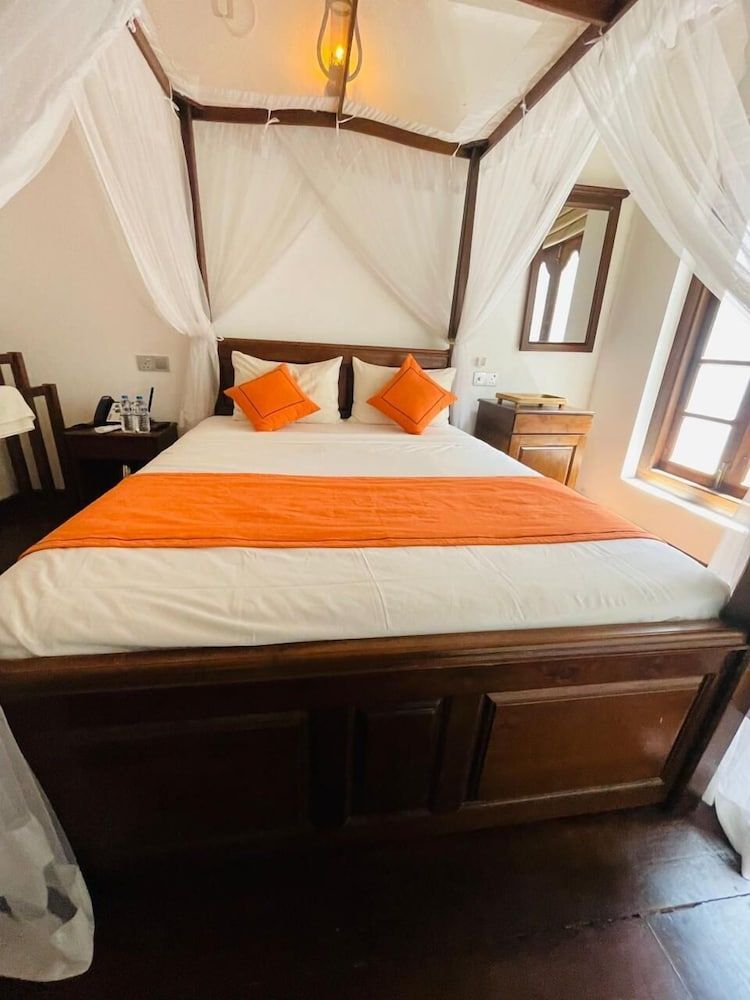 The Dutch Boutique Deluxe Double Room 9