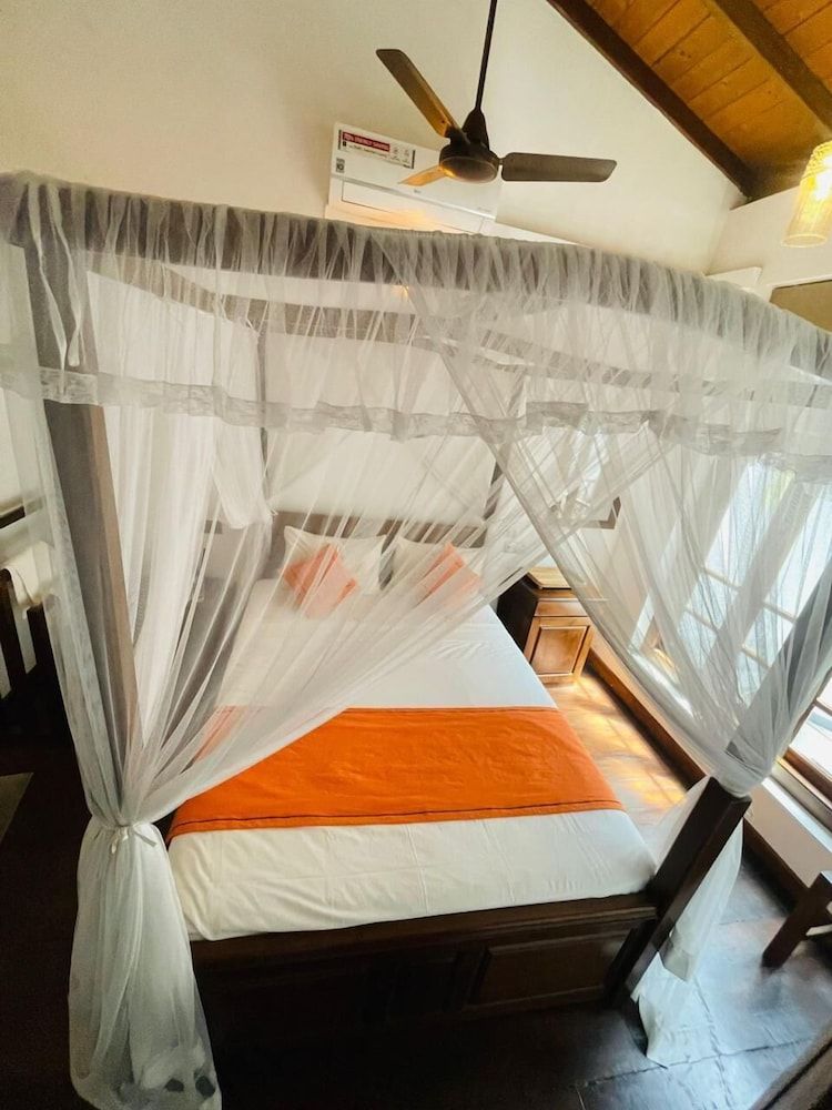 The Dutch Boutique Deluxe Double Room 8