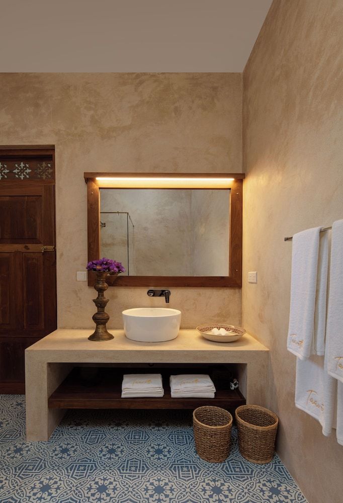 Taavetti Executive Double Room, 1 King Bed, Balcony, City View 3