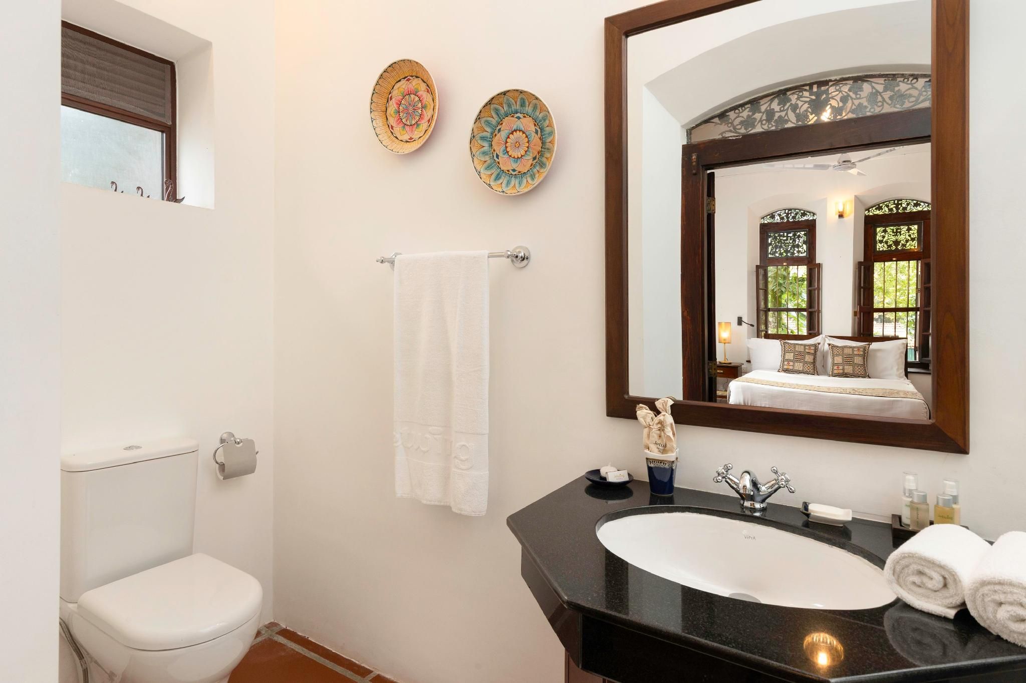 Jetwing Galle Heritage Home Deluxe Room 8