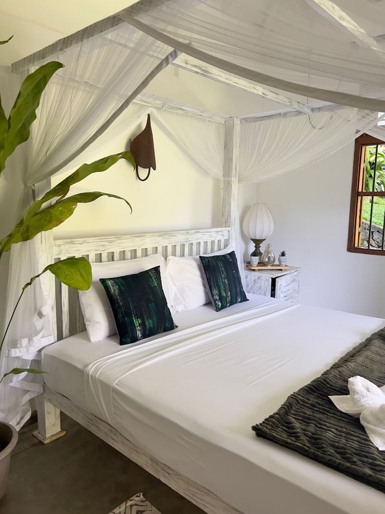 Deluxe Bungalow