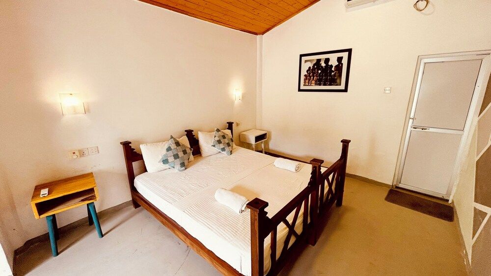 Canberra Holidays - Mirissa Standard Double Room, Patio, Garden View