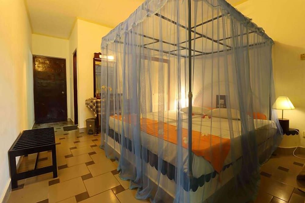 Hotel Susantha Garden Economy Room 2