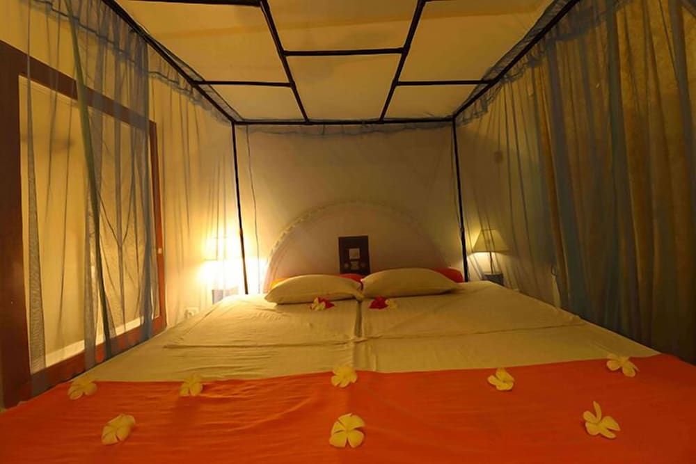 Hotel Susantha Garden Economy Room 3