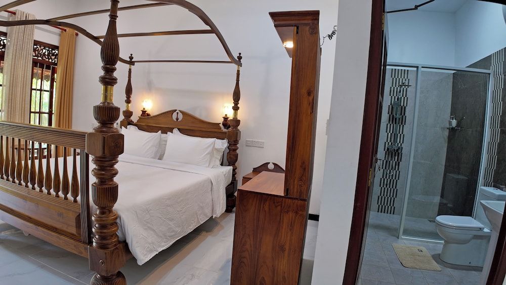 Charika Villa Basic Double Room 6