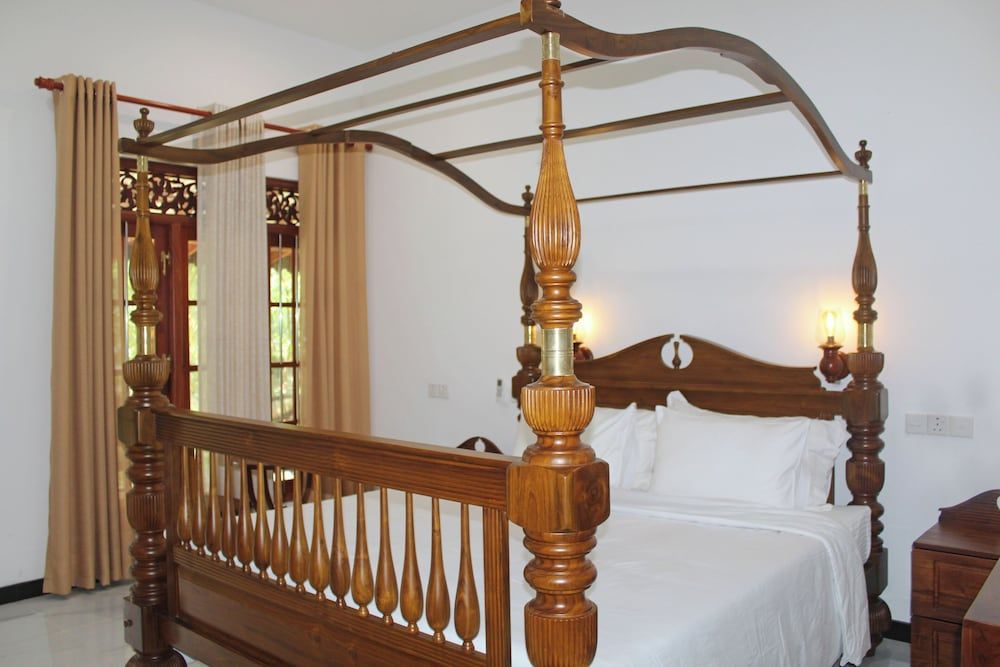 Charika Villa Basic Double Room 11