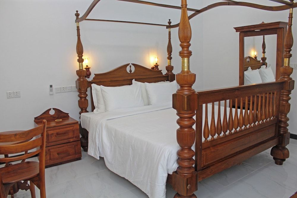 Charika Villa Basic Double Room 13