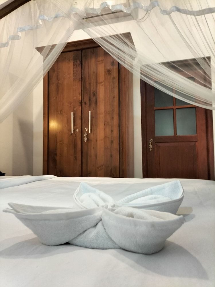 Charika Villa Basic Double Room 4