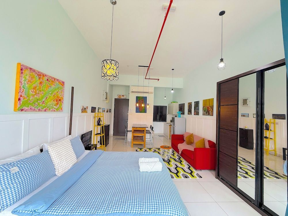 Premium Studio, 1 Queen Bed, Private Bathroom