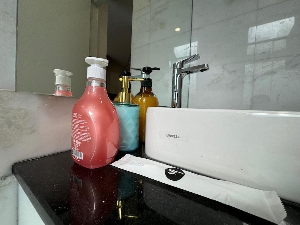 Royce KLCC Kuala Lumpur City Centre by Dormeo Destinations Superior Twin Room, 1 Bedroom 6