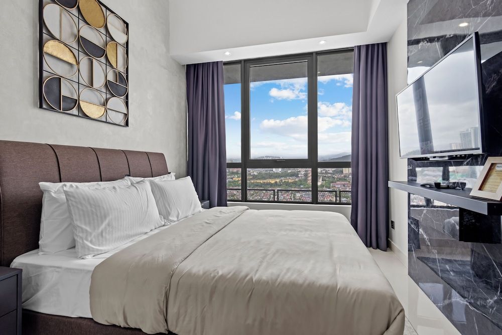 Executive Room, City View
