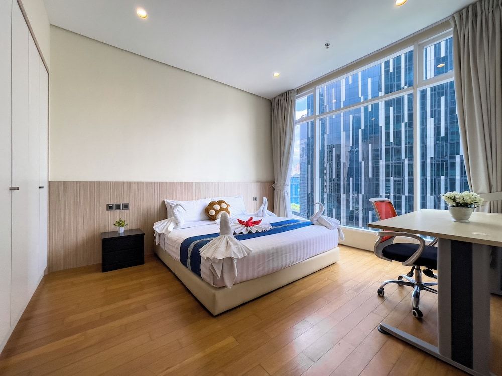 Business Apartment, City View