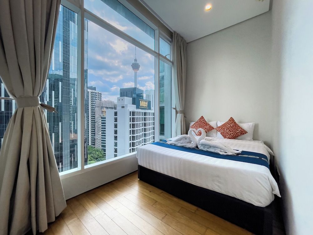Business Apartment, City View