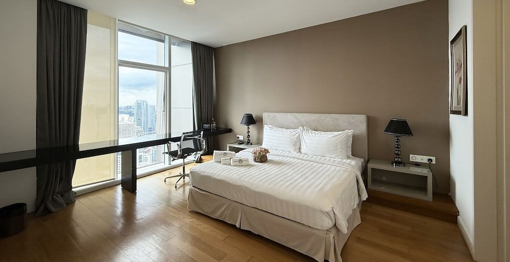Two Bedroom Grand Premier - KL City View (Platinum Suite 1)