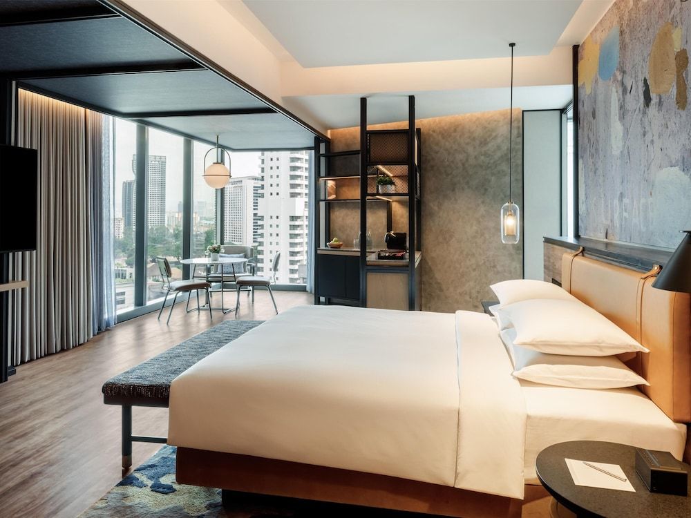 Studio 1 King bed