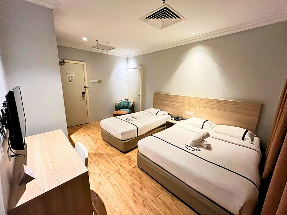 SKY HOTEL CHOW KIT PWTC