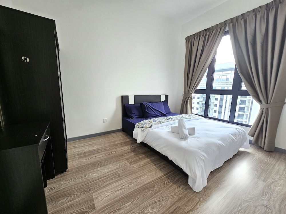 Family Apartment, Balcony, City View