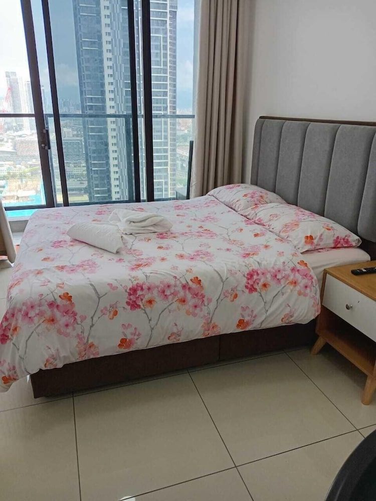 Deluxe Studio, City View