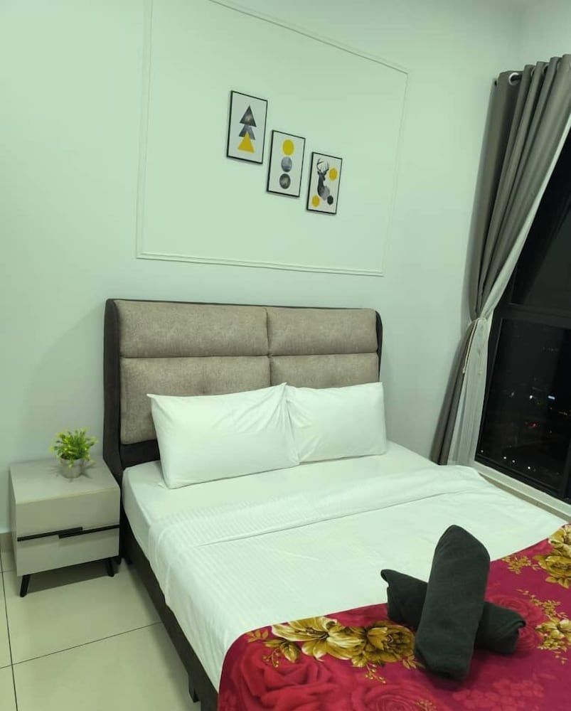 Family Suite, City View