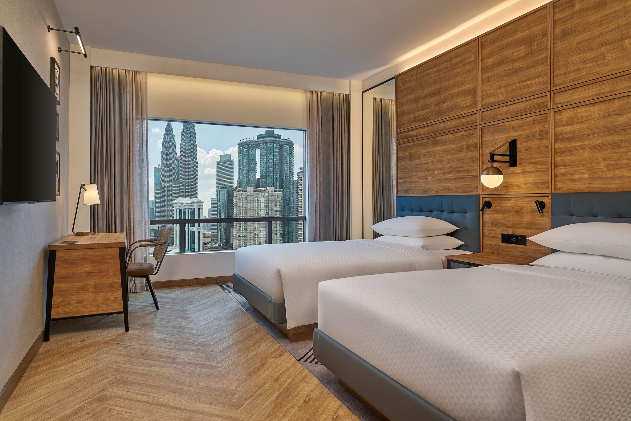 Deluxe Guest room, 2 Double, Twin Towers view
