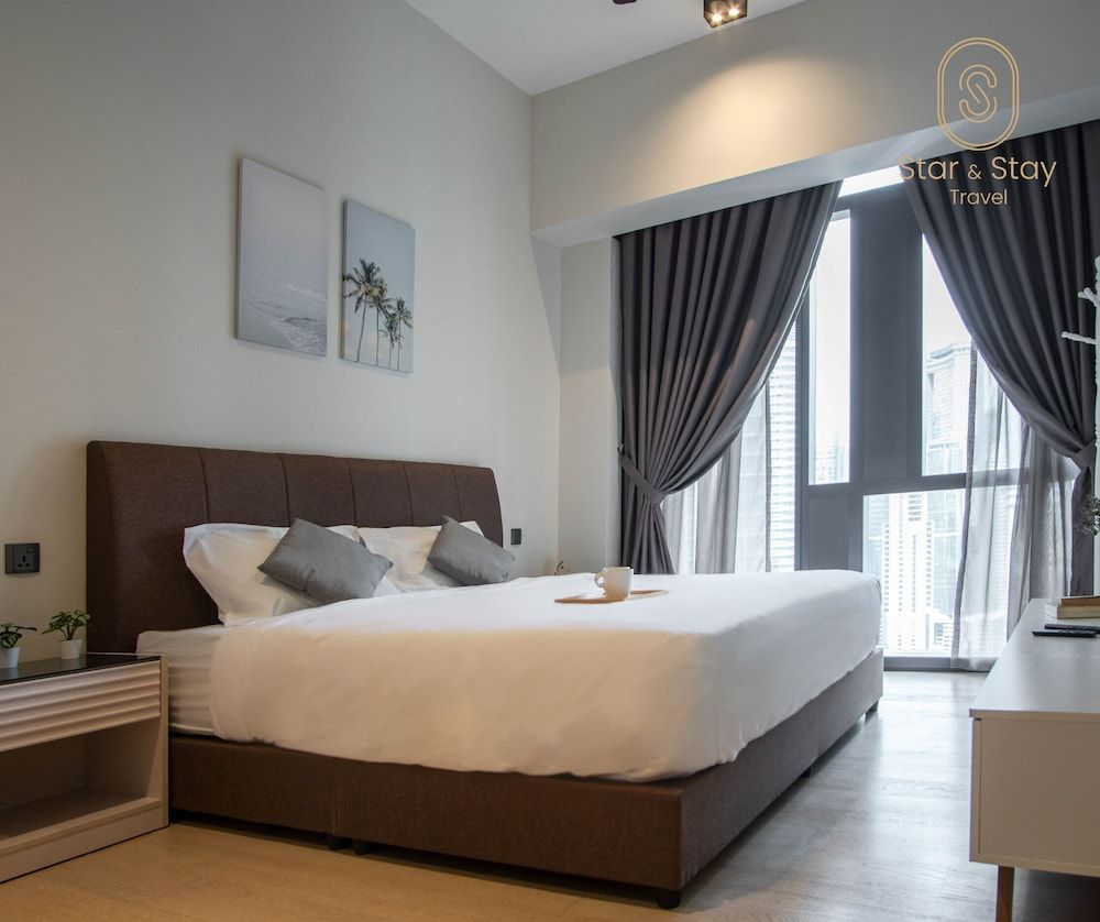 Premium Apartment, 1 King Bed, Non Smoking, City View