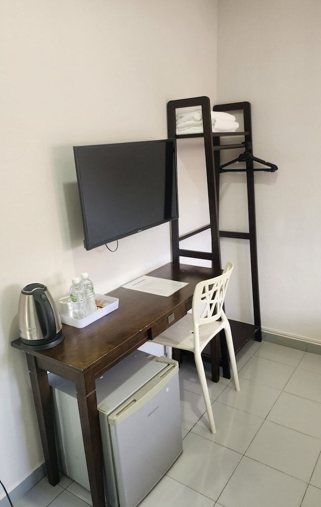 Cassa Kaseh Guest House Superior Double Room, 1 Queen Bed, Garden View, Garden Area 4