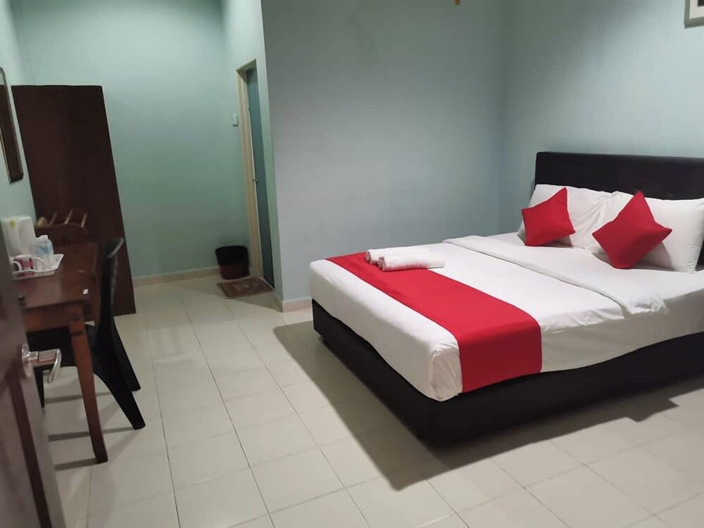 Langkawi Tok Jah Guest House Pantai Cenang Deluxe Room, 1 Queen Bed 3