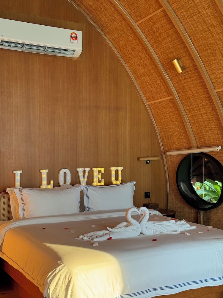 Found Mansion Garden View Room with Shared Pool 3