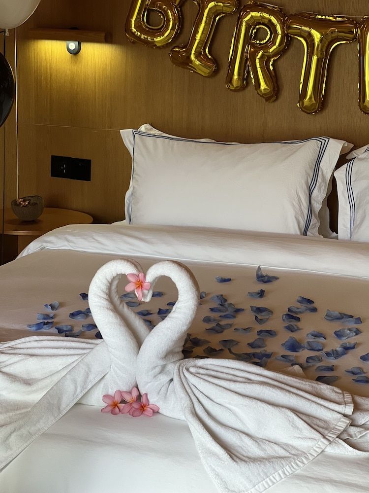 Found Mansion Garden View Room with Shared Pool 8