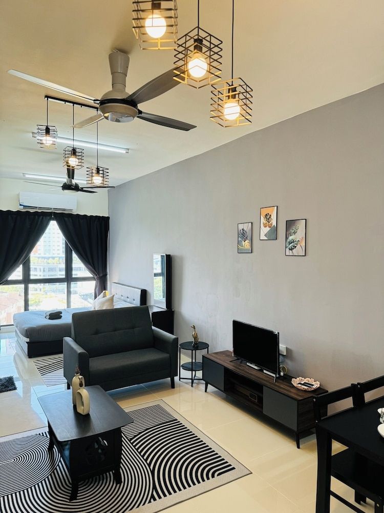 BKASTAYCATION KOTA WARISAN KLIA SEPANG FREE WIFI FREE NETFLIX Standard Studio Suite, Pool View 5